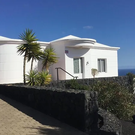 Casa Mcelroy * Tías