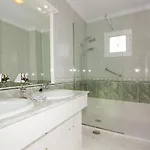 Casa Mcelroy ティアス