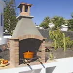Casa Mcelroy Tias