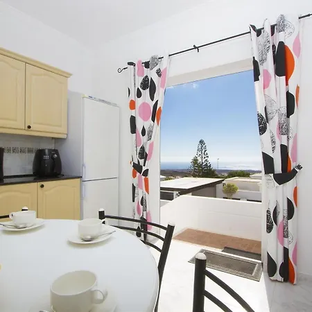 Casa Mcelroy * Tías