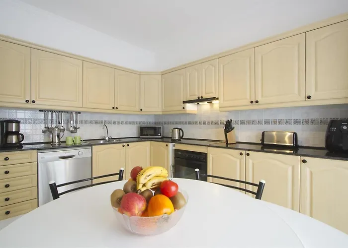 Casa Mcelroy Villa *